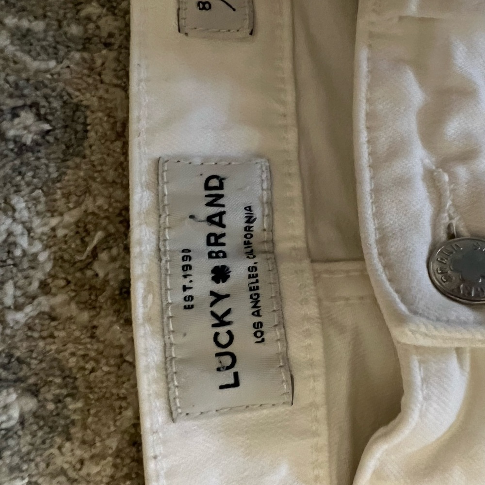 Lucky brand cropped ankle length jeans in white size 8